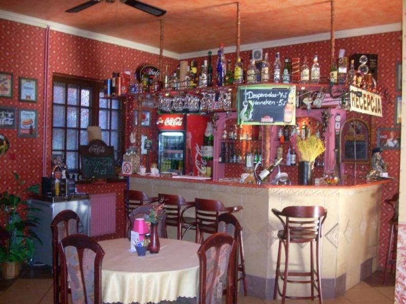 Zajazd Pomian Ozarow Mazowiecki Extérieur photo